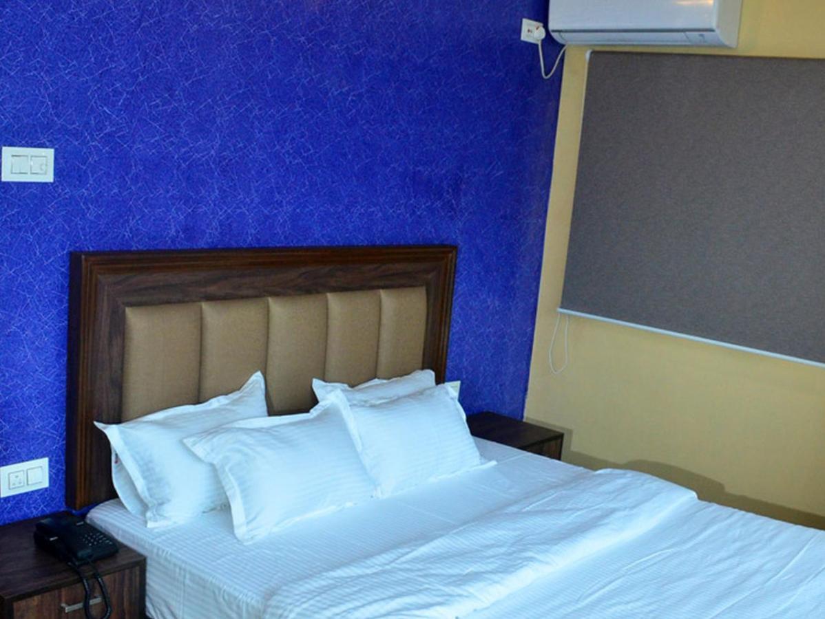 Hotel Aloka Residency Kalkuta Zewnętrze zdjęcie